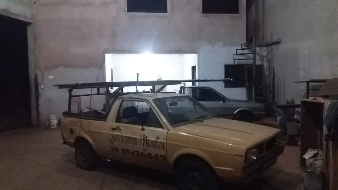 Foto 3 de 4 — Família pede ajuda para recuperar caminhão e saveiro furtados